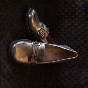 Women’s Naturalizer, bronze loafer